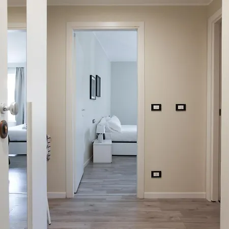 Hacca Collection - Buenos Aires & Station